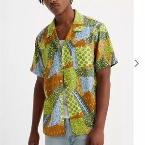Levi’s Relaxed Fit Men’s‎ Camp Shirt Colorful Patchwork Design Medium